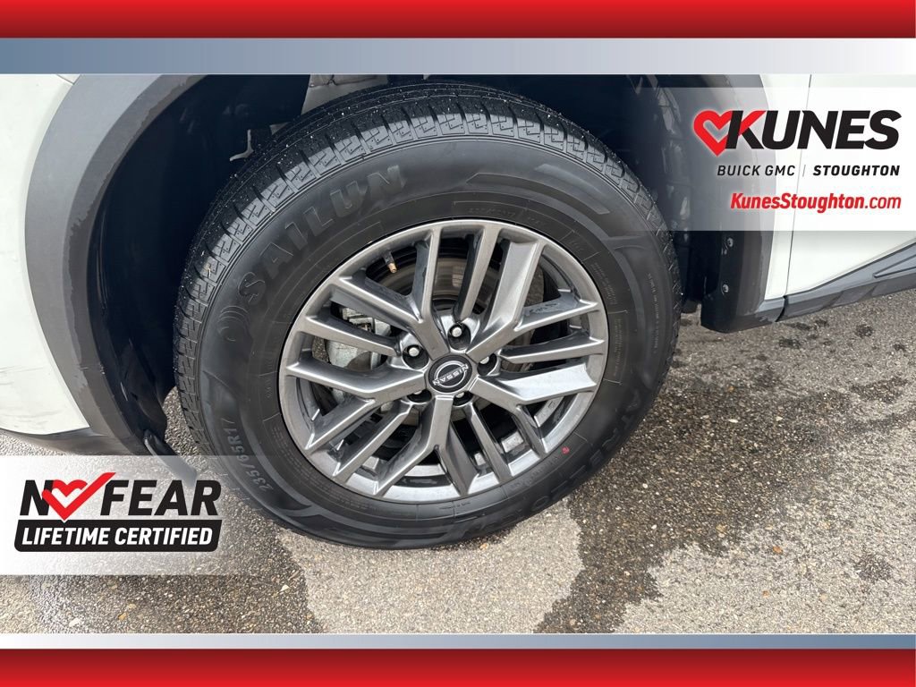 Used 2023 Nissan Rogue S image 16