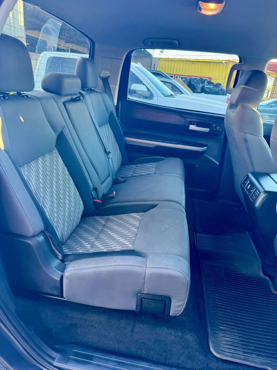 Used 2019 Toyota Tundra SR5 w/ SR5 Upgrade Package AWD/4WD image 9