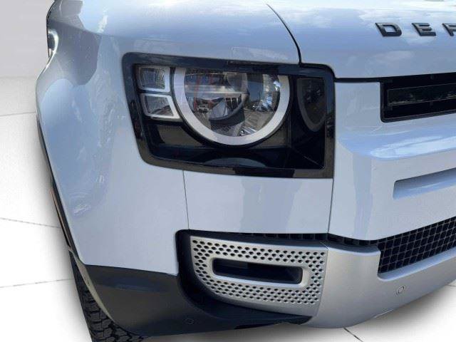 Used 2021 Land Rover Defender 90 AWD/4WD image 12