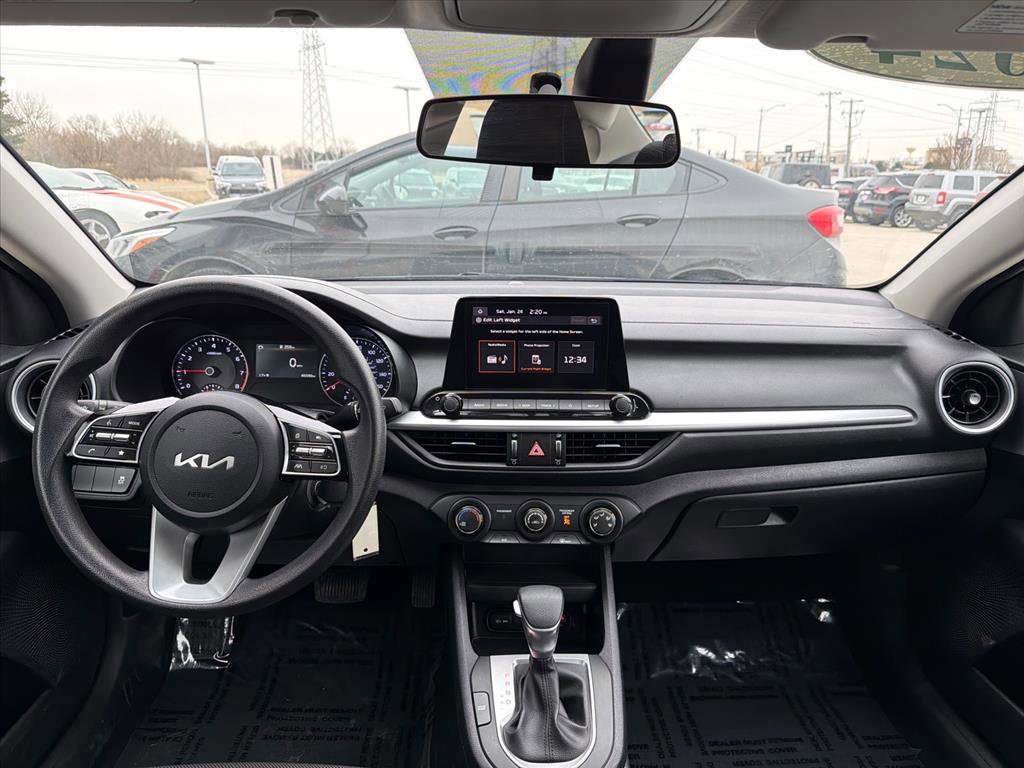 Used 2024 Kia Forte LXS image 17