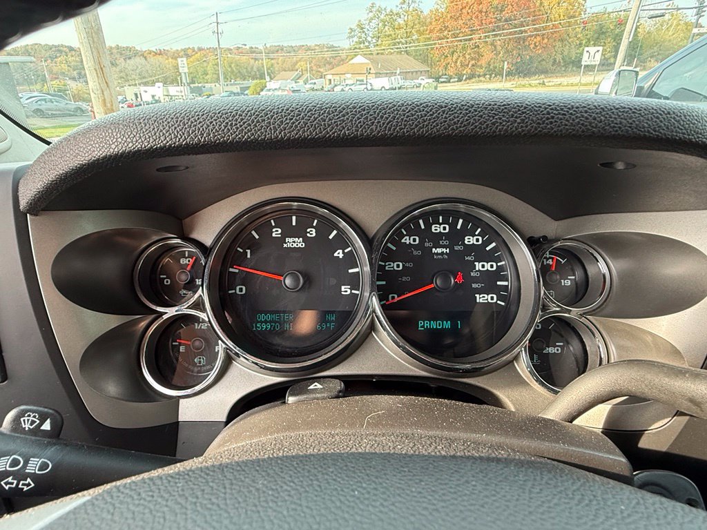 Used 2014 Chevrolet Silverado 2500 LT w/ Custom Sport Truck Package AWD/4WD image 28