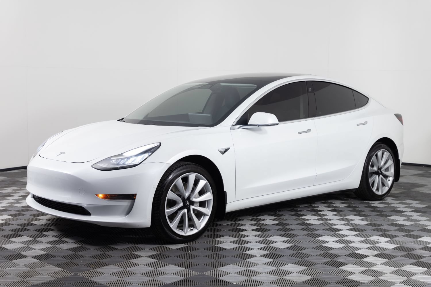 Used 2020 Tesla Model 3 Standard Range Plus