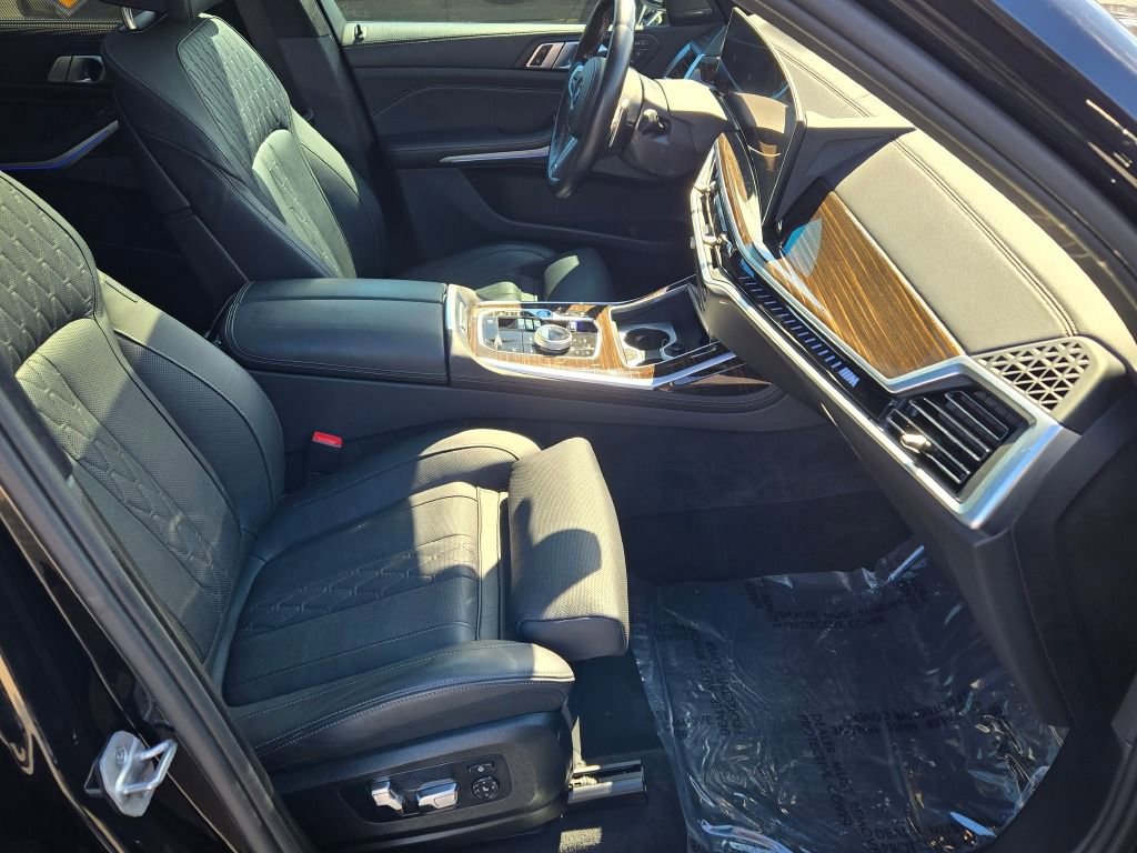 Used 2024 BMW X7 M60i w/ Executive Package AWD/4WD image 10