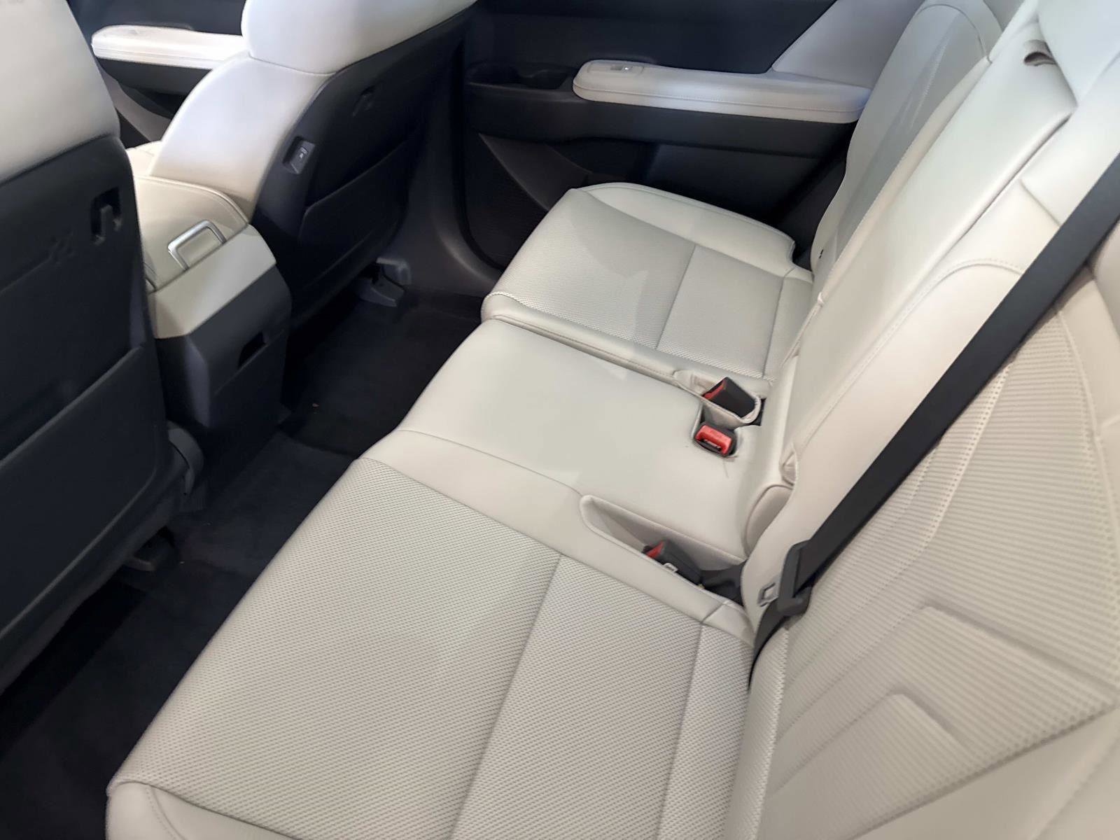 Certified 2025 Hyundai Santa Fe SEL image 14