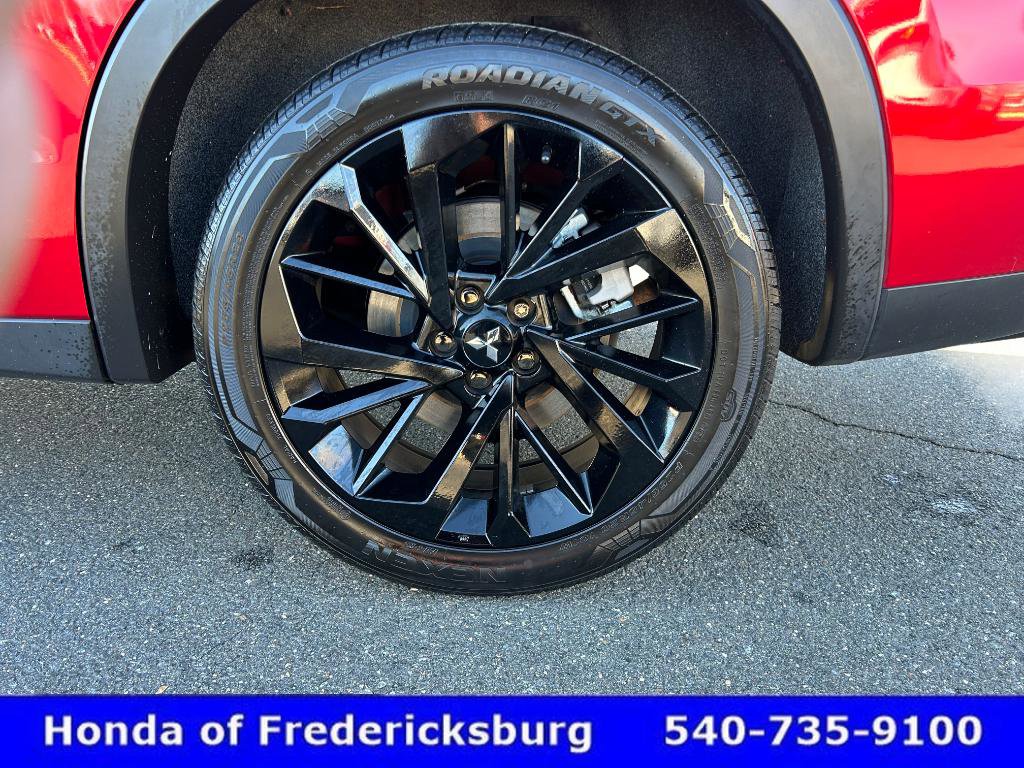 Used 2023 Mitsubishi Outlander SEL Black Edition image 14