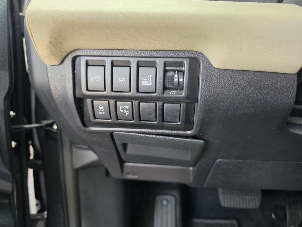 Used 2021 Subaru Ascent Limited w/ Technology Package AWD/4WD image 19
