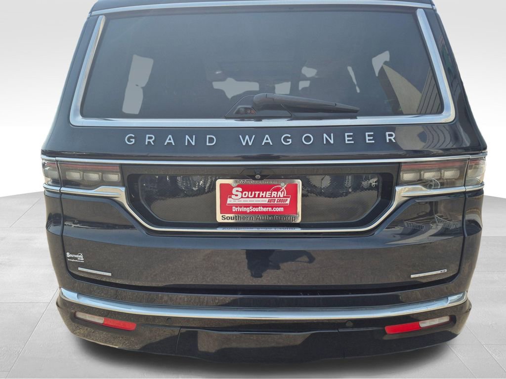 Used 2023 Jeep Grand Wagoneer Series II AWD/4WD image 9