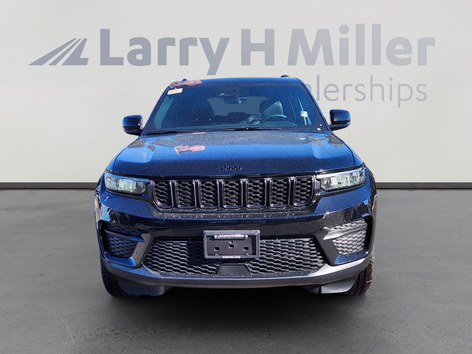 New 2025 Jeep Grand Cherokee Altitude image 5