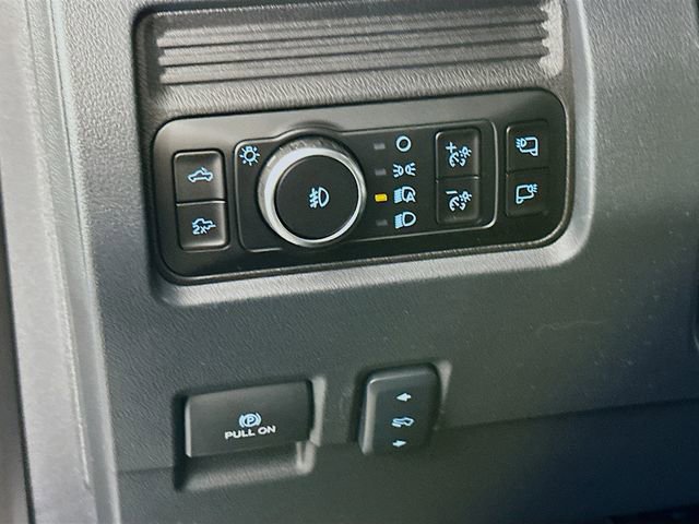 New 2025 Ford F350 Lariat w/ Black Appearance Package image 14