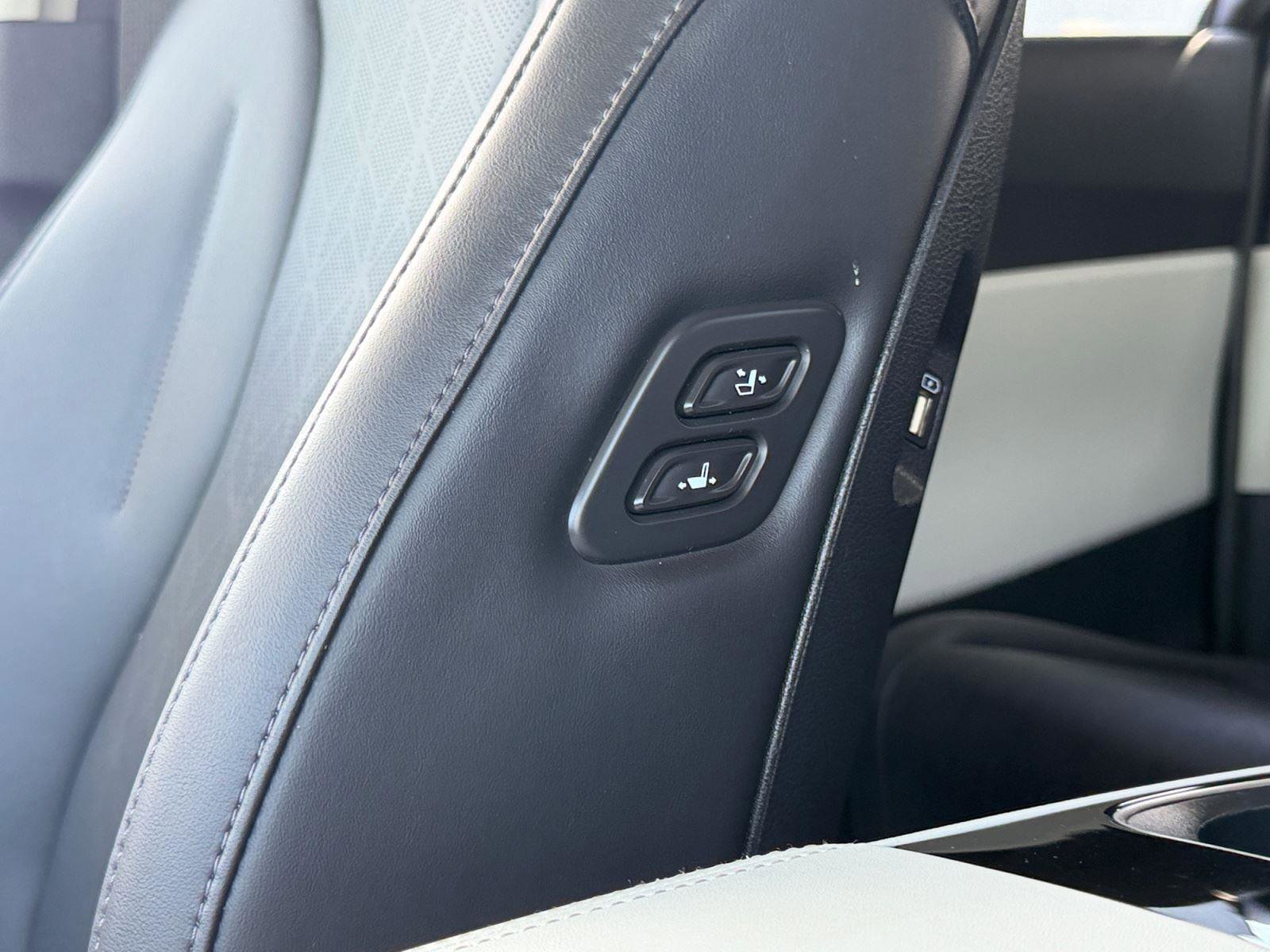 Used 2023 Kia Carnival SX FWD image 39