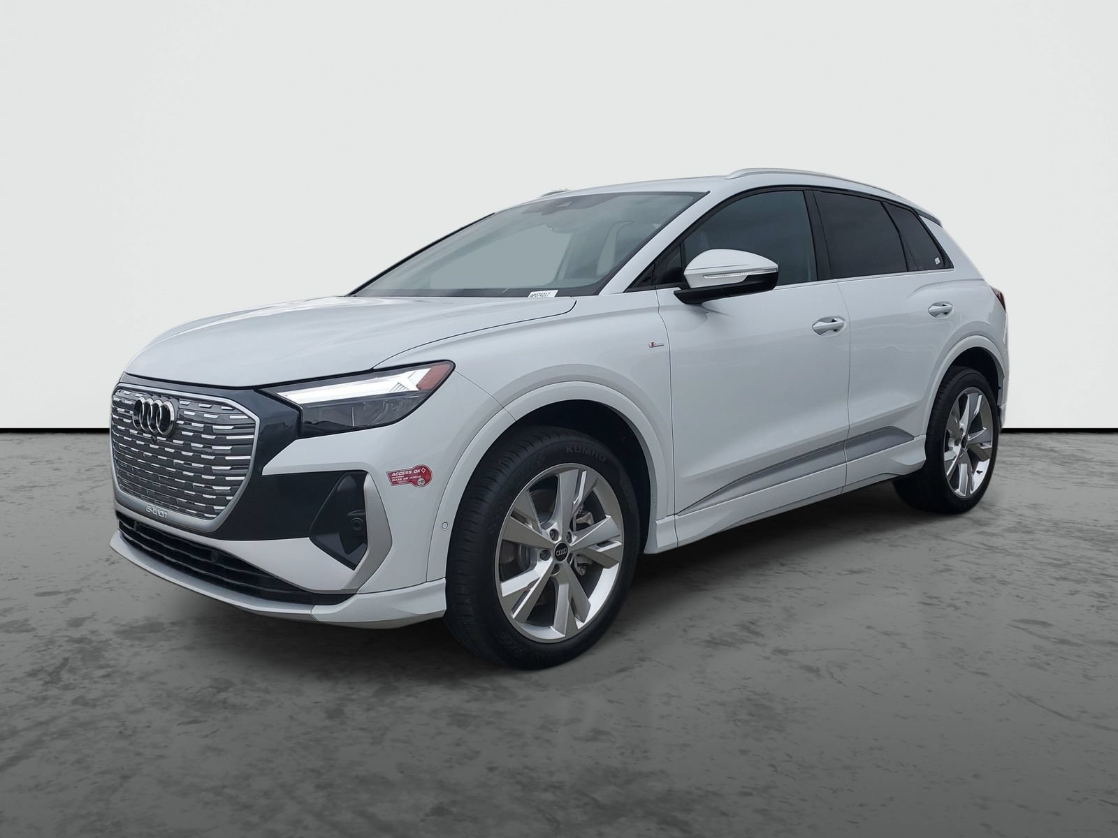 Used 2023 Audi Q4 e-tron Premium Plus AWD/4WD image 2