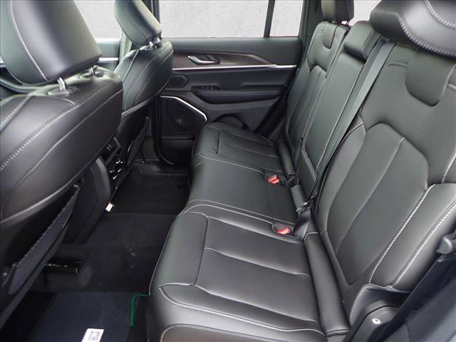 New 2026 Jeep Grand Cherokee Limited image 10