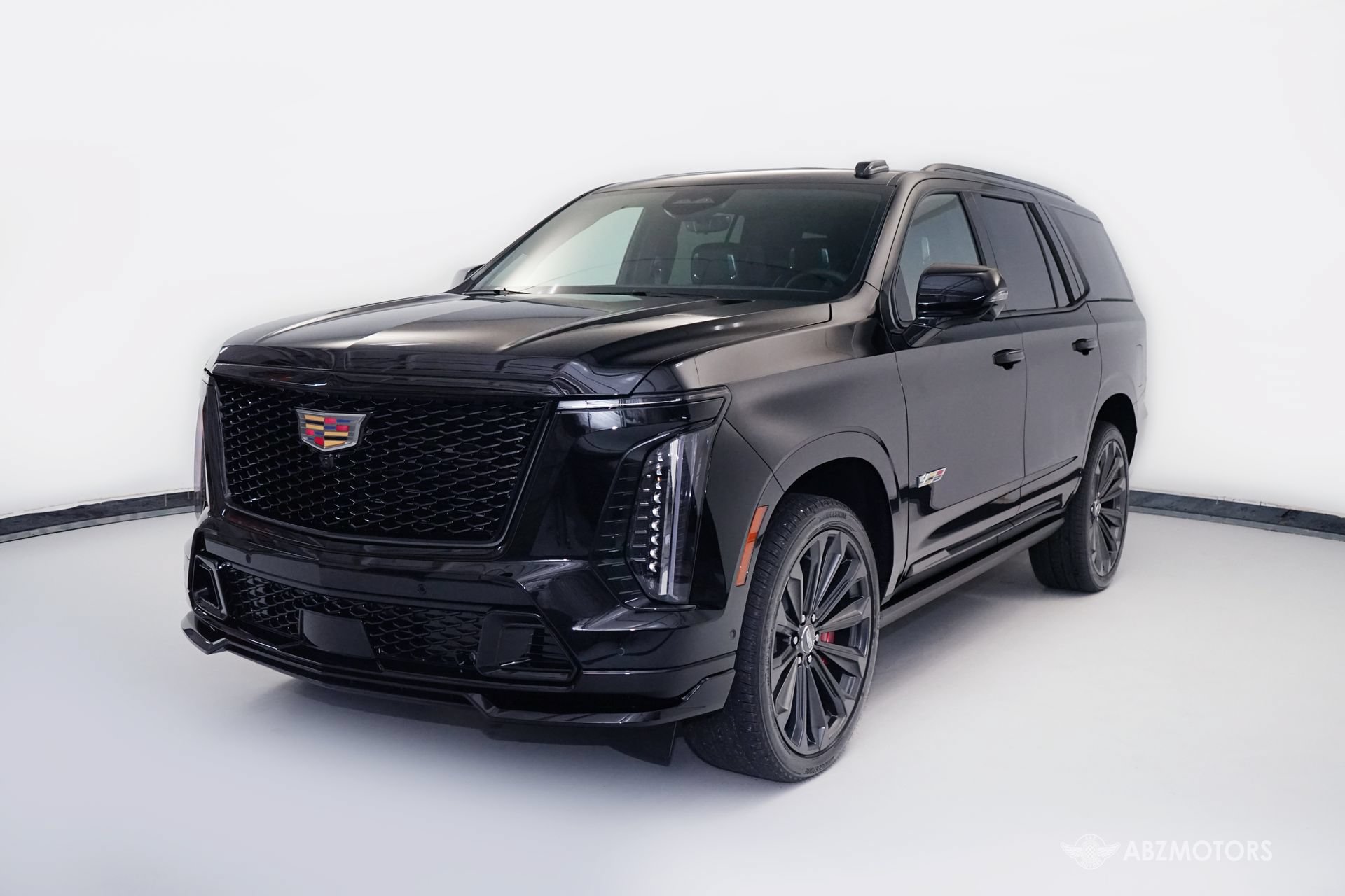 Used 2025 Cadillac Escalade V AWD/4WD image 2