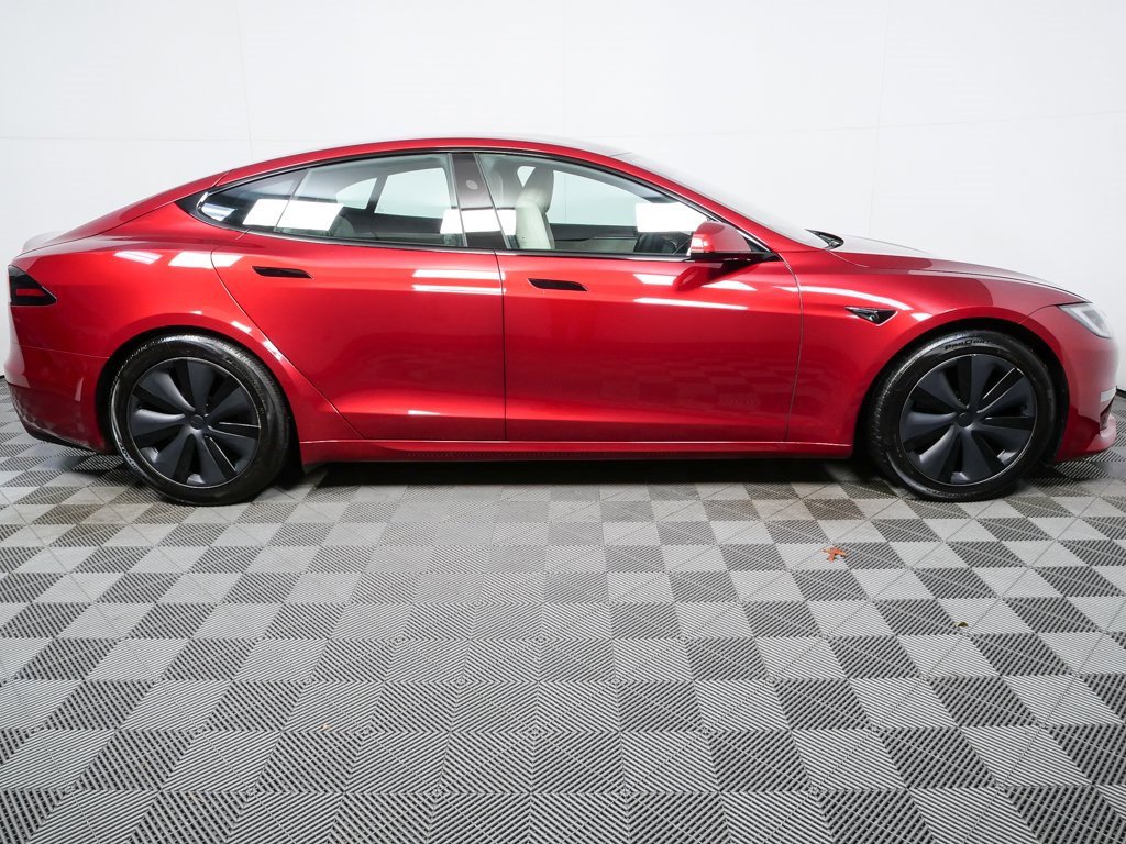 Used 2023 Tesla Model S Standard Range image 25