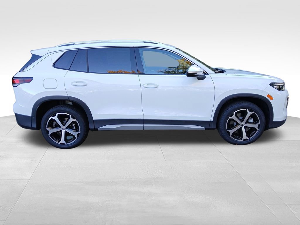 New 2026 Volkswagen Tiguan SE image 6