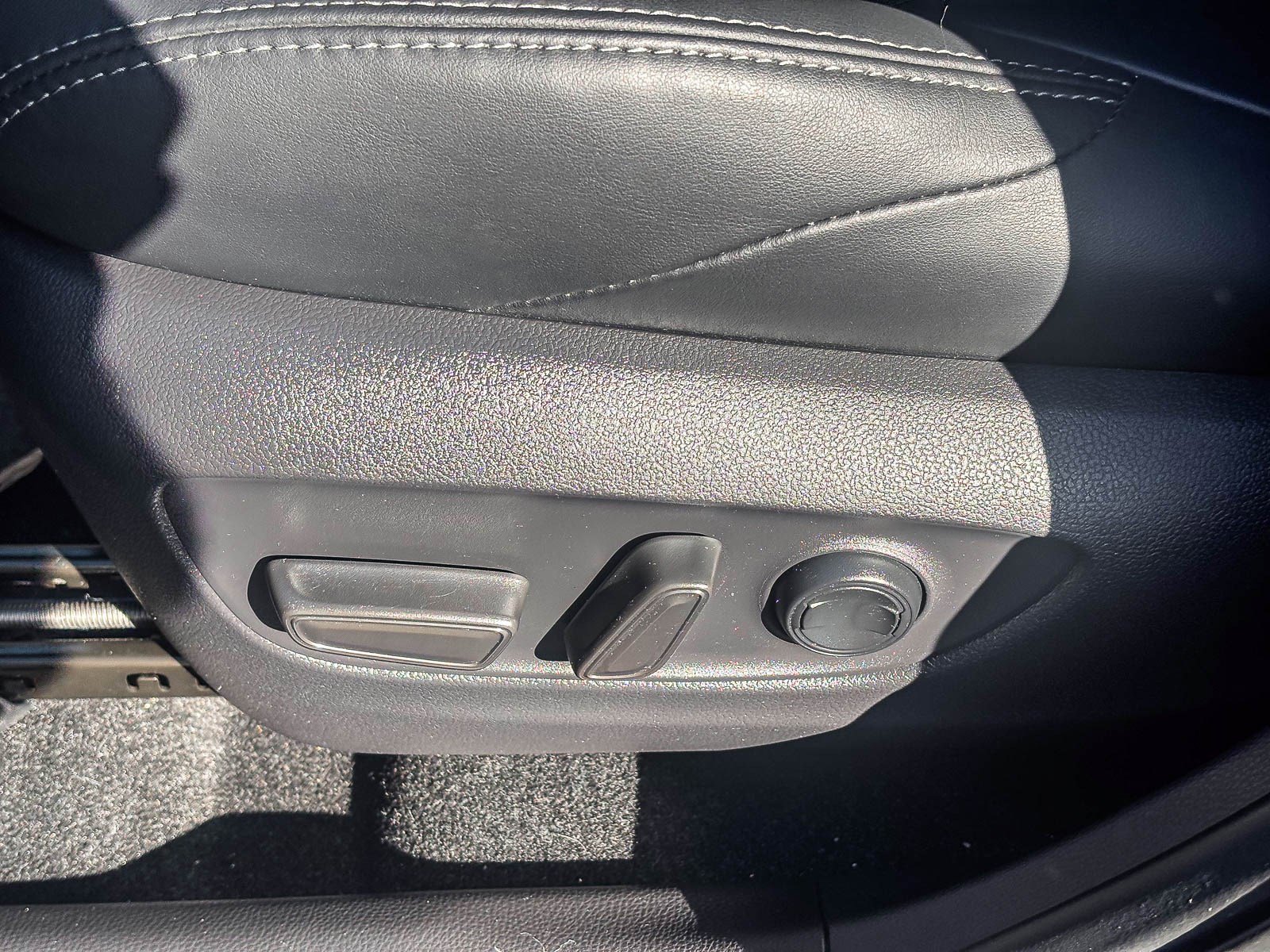 Certified 2023 Toyota Venza XLE image 23