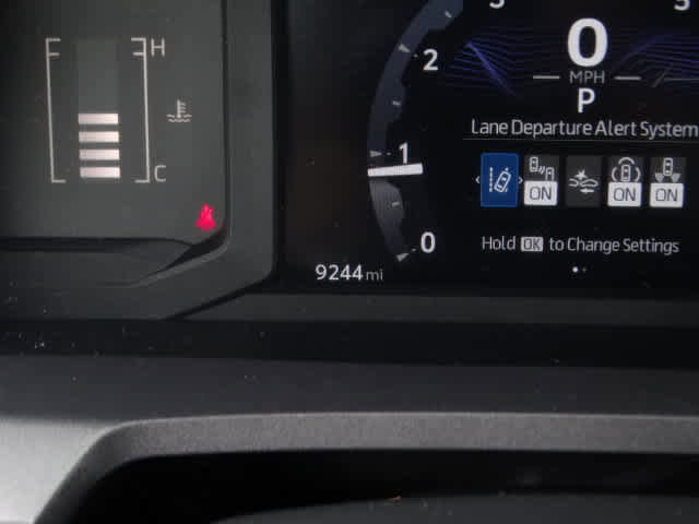 Certified 2024 Toyota Tacoma SR5 AWD/4WD image 26