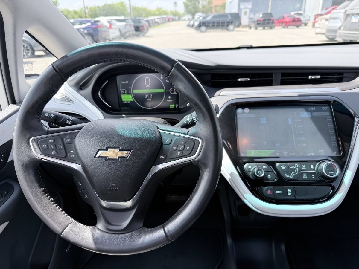 Used 2019 Chevrolet Bolt Premier w/ Infotainment Package FWD image 11