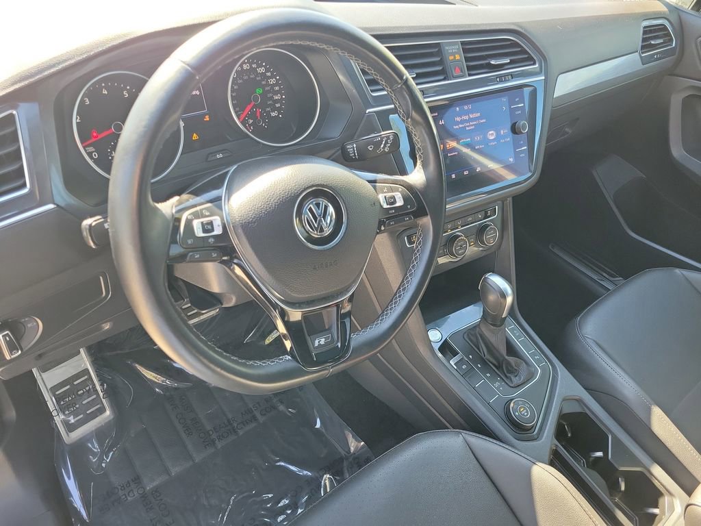 Used 2020 Volkswagen Tiguan SE R-Line w/ 3rd Row Seat Package image 29