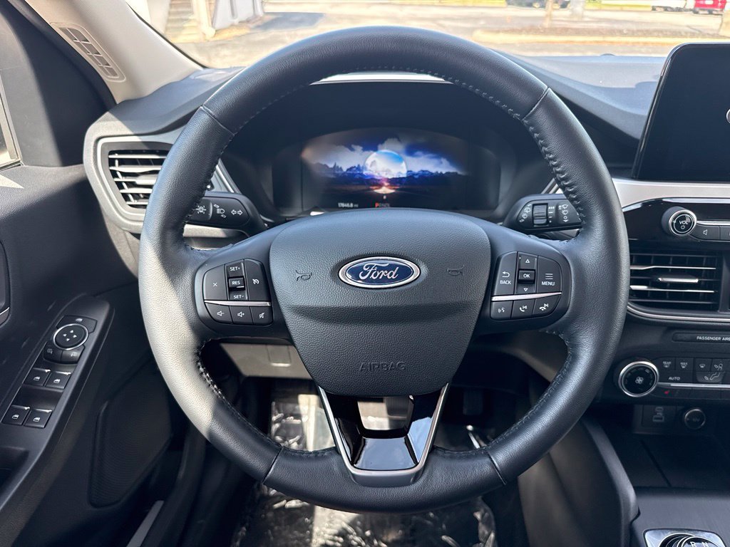 Used 2020 Ford Escape SE Sport FWD image 16