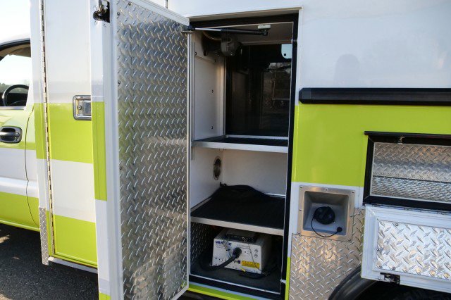 Used 2006 GMC Sierra 3500 SLE w/ Heavy-Duty Power Package image 31