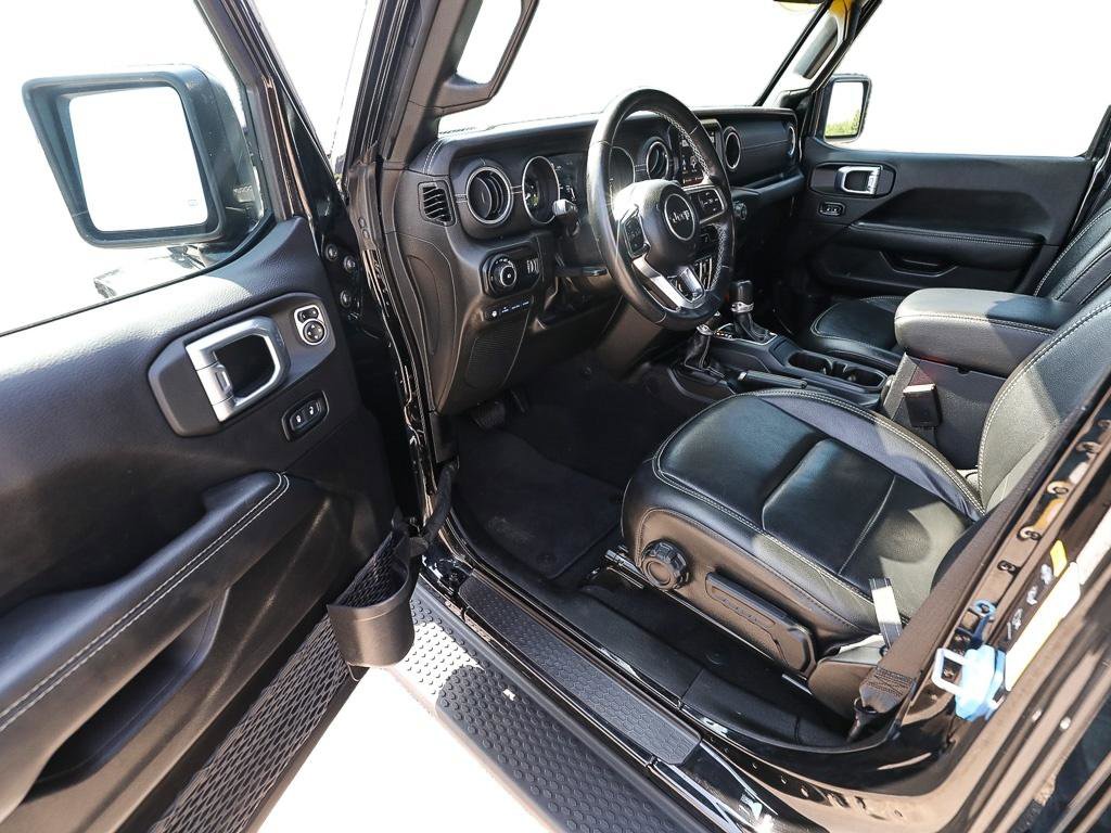 Used 2023 Jeep Wrangler Unlimited Sahara w/ Cold Weather Group AWD/4WD image 11