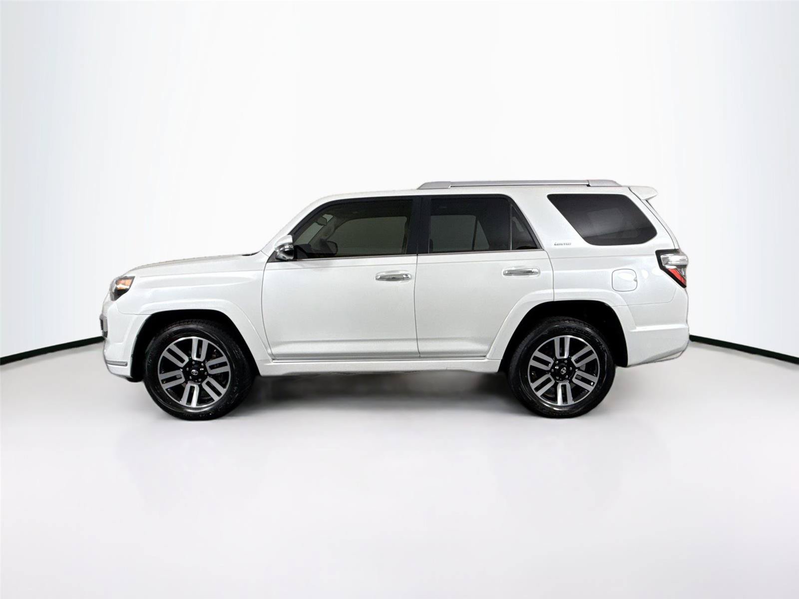 Certified 2024 Toyota 4Runner Limited AWD/4WD image 14