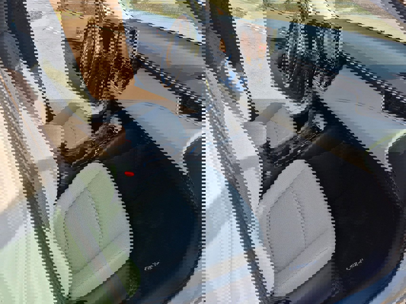 Used 2020 Toyota Corolla L image 15