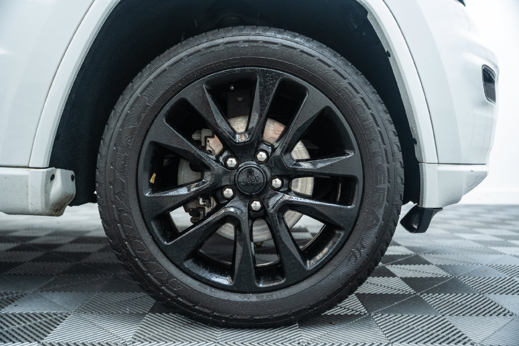 Used 2019 Jeep Grand Cherokee Altitude AWD/4WD image 20