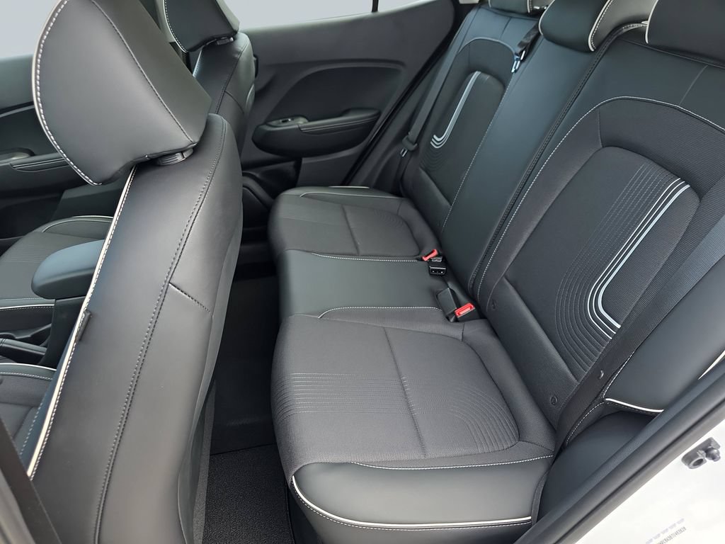 Certified 2026 Hyundai Venue SEL FWD image 30