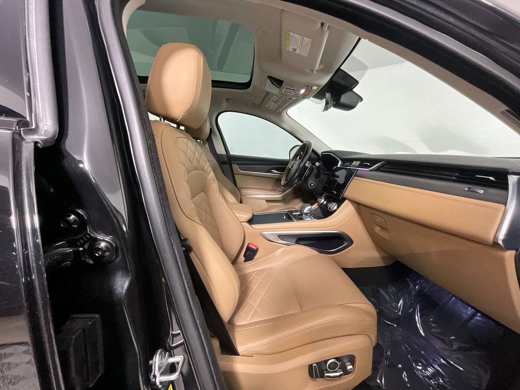 Used 2022 Jaguar F-PACE S image 21