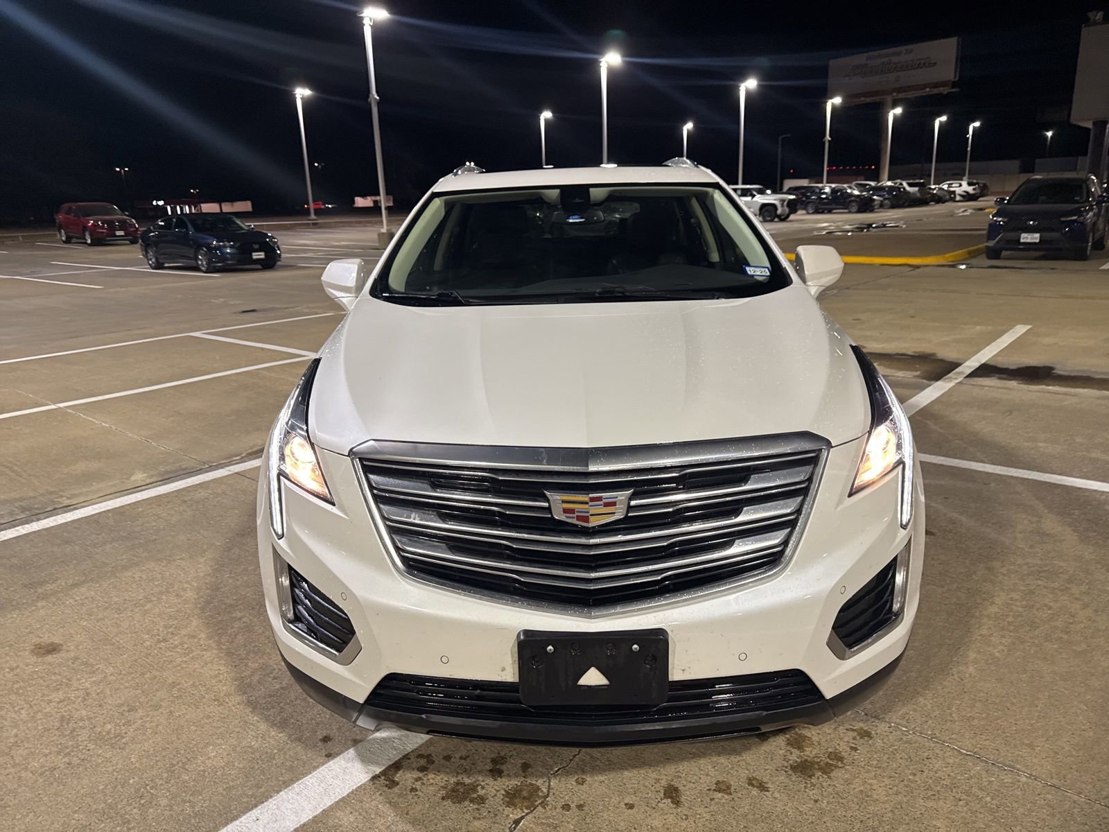 Used 2019 Cadillac XT5 Luxury image 2