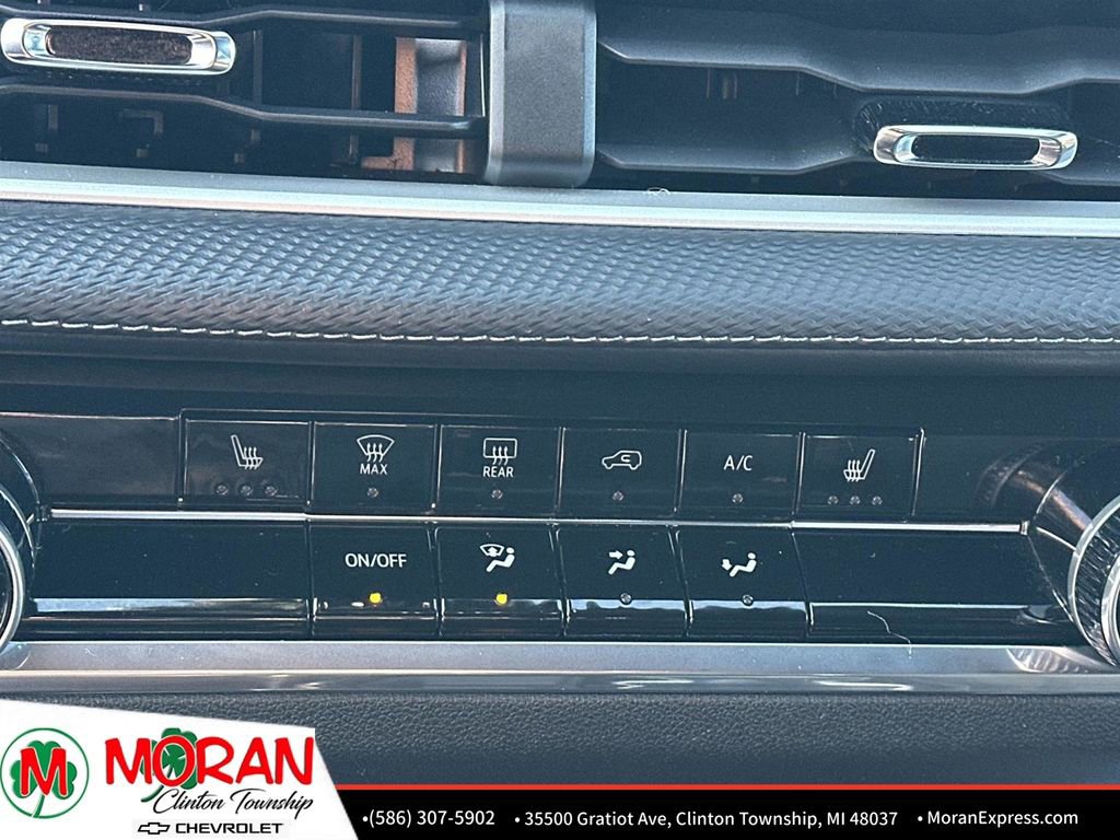 Used 2025 Chevrolet Equinox LT image 34