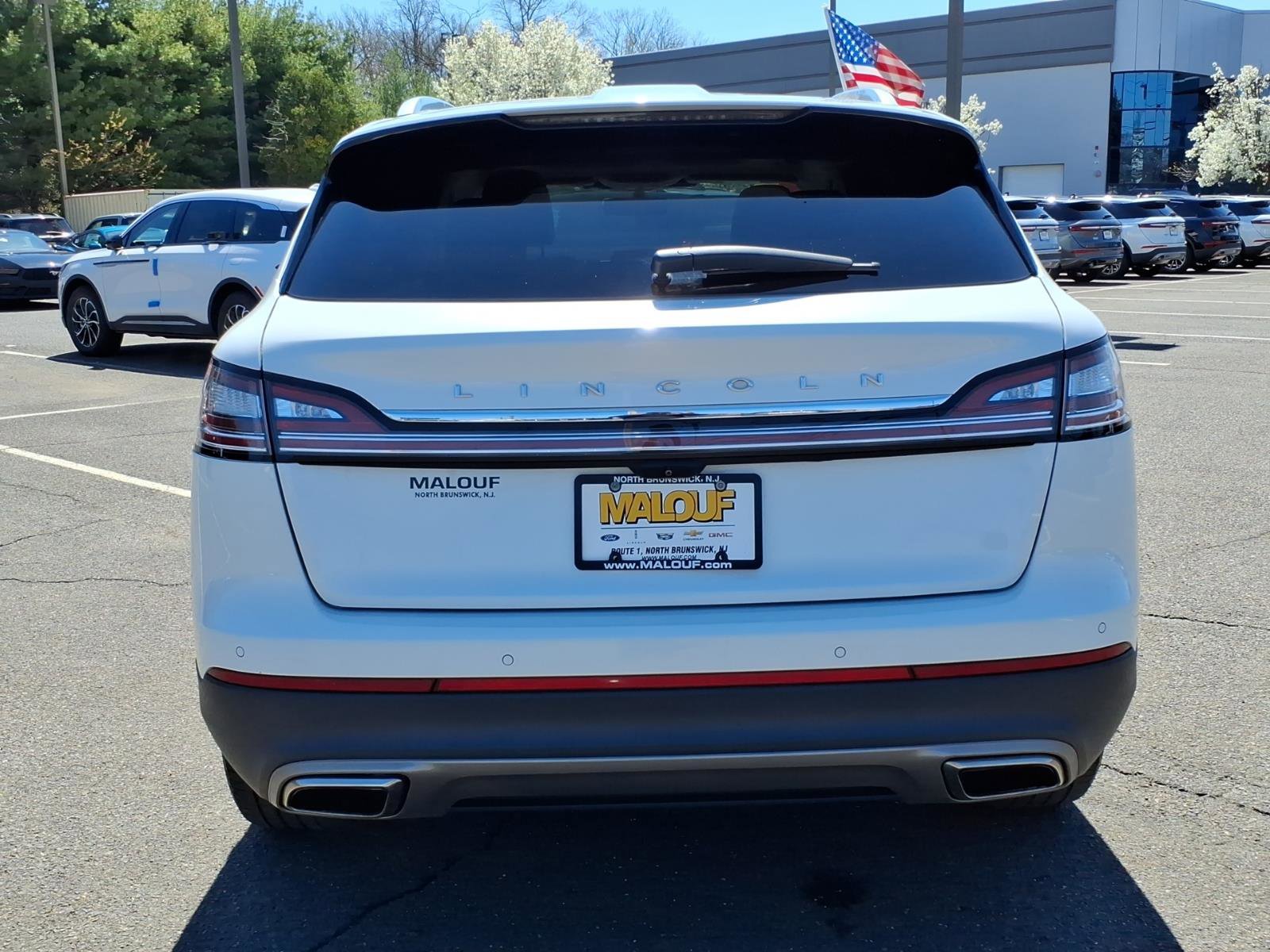 Used 2023 Lincoln Nautilus Reserve AWD/4WD image 5