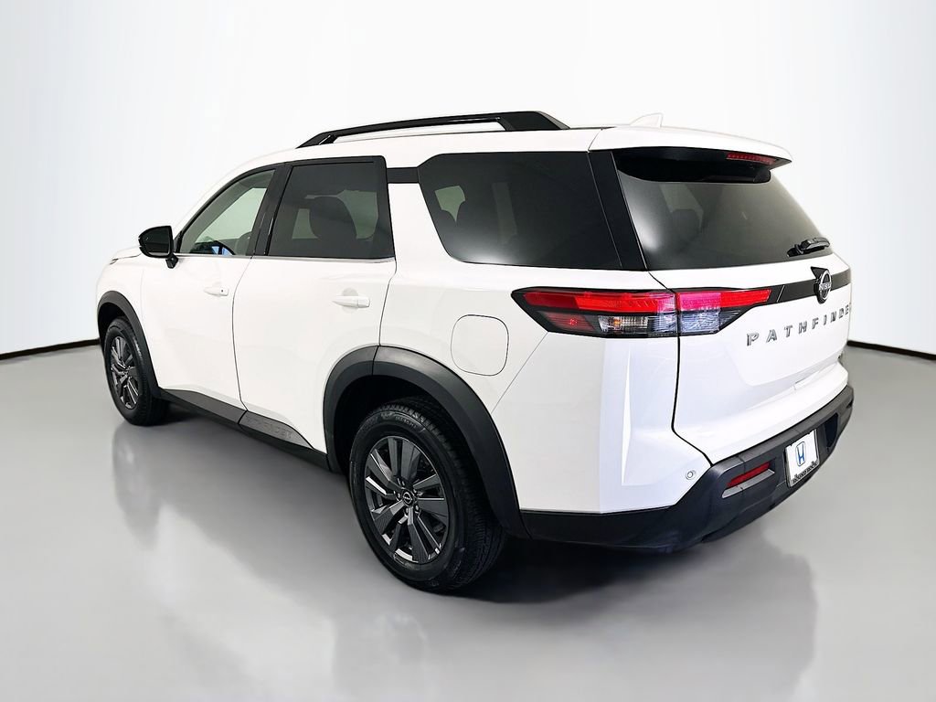 Used 2024 Nissan Pathfinder SV image 7