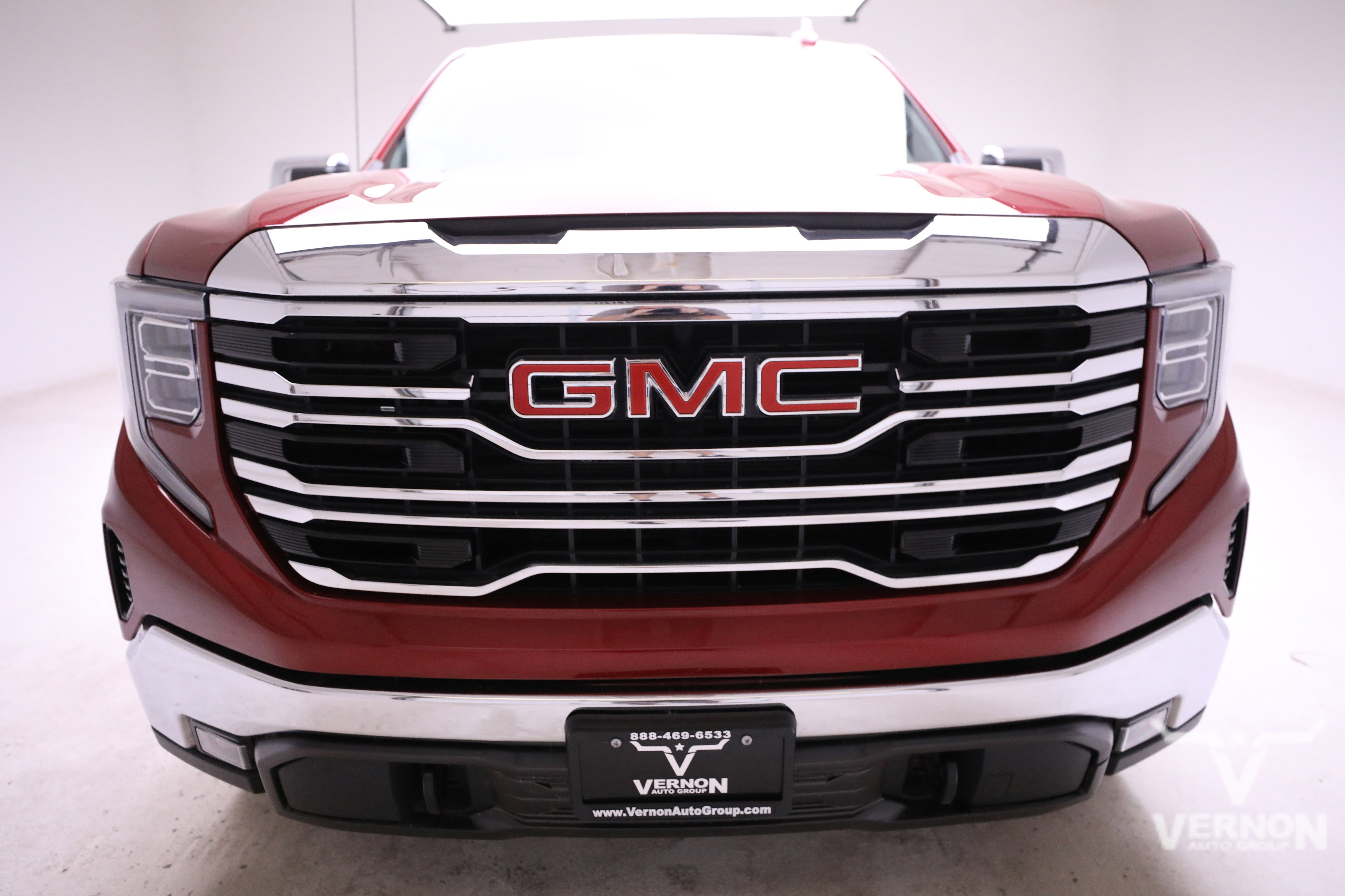 Used 2022 GMC Sierra 1500 SLT w/ X31 Off-Road Package image 8