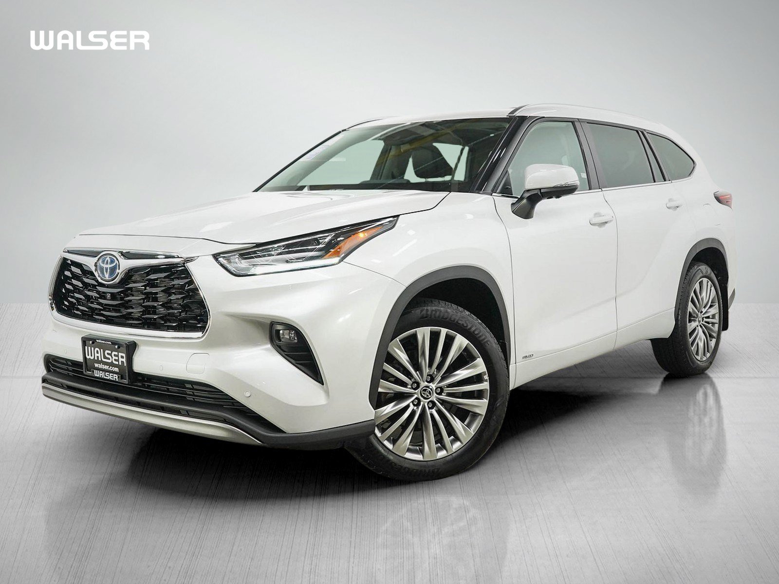 Used 2024 Toyota Highlander Platinum AWD/4WD video 1