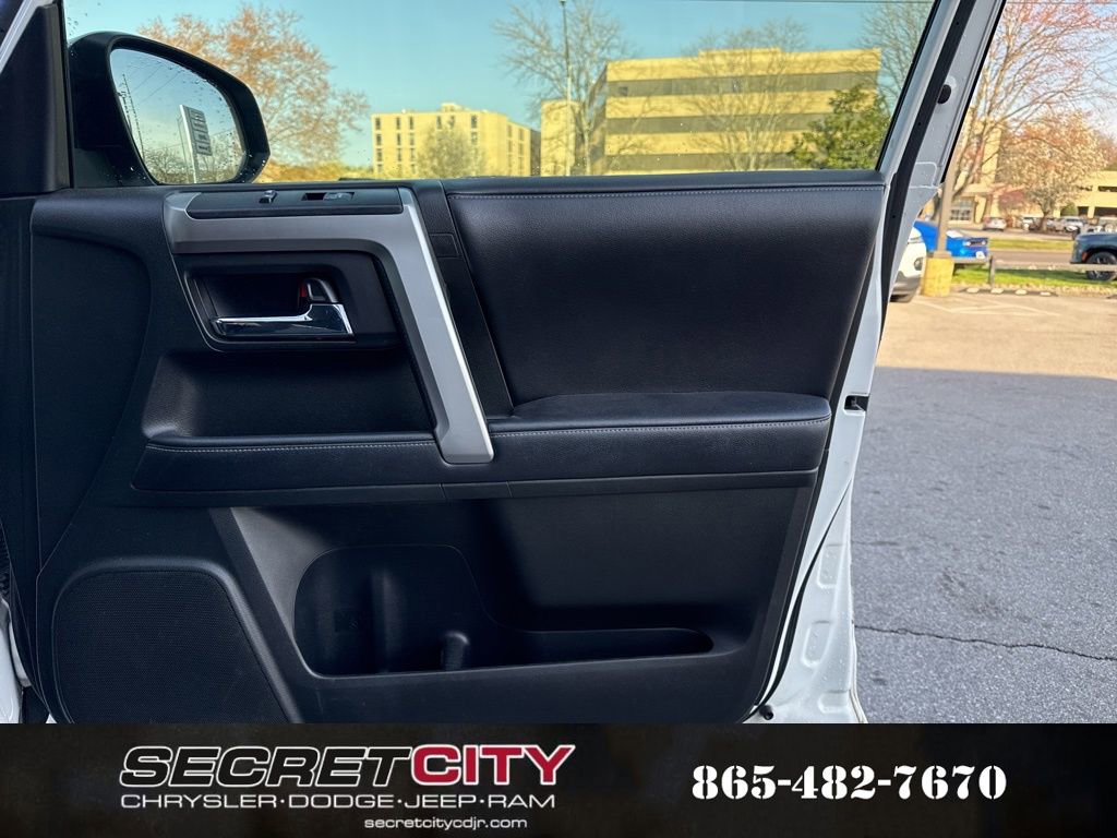Used 2018 Toyota 4Runner SR5 image 11