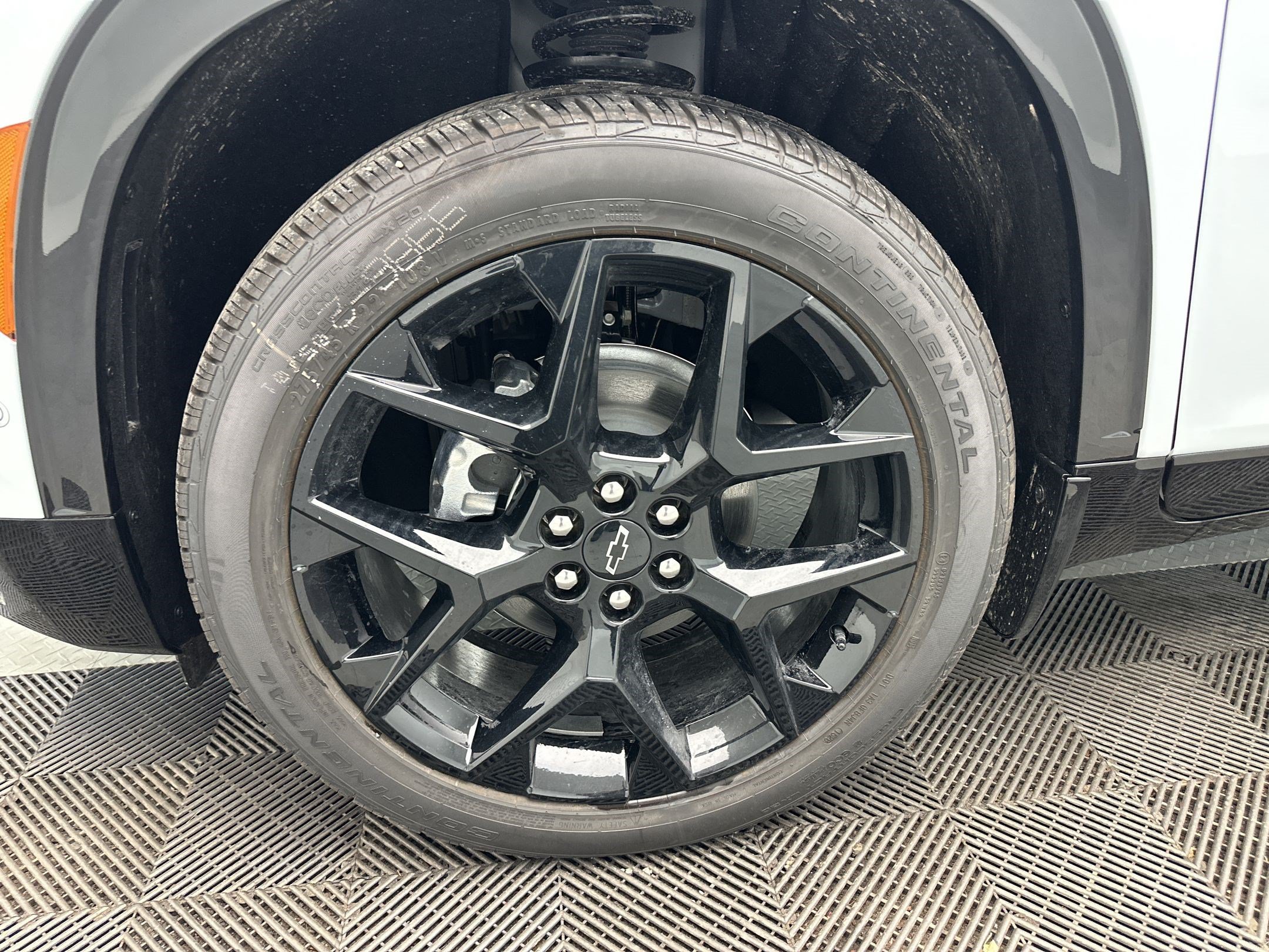 Certified 2026 Chevrolet Traverse RS AWD/4WD image 12