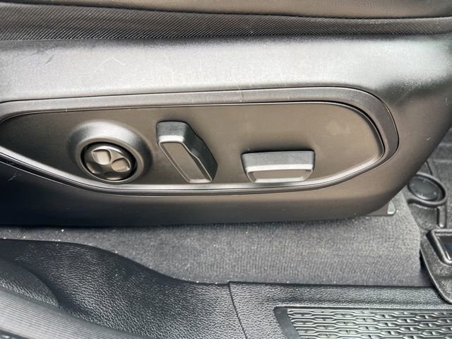 Used 2022 Jeep Grand Cherokee L Limited image 17