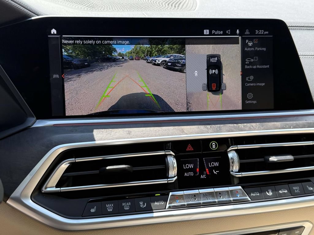 Used 2022 BMW X5 xDrive40i w/ M Sport Package AWD/4WD image 28