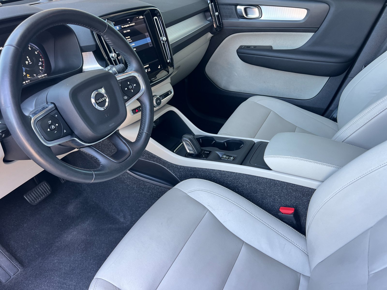 Used 2021 Volvo XC40 T5 Momentum AWD/4WD image 10