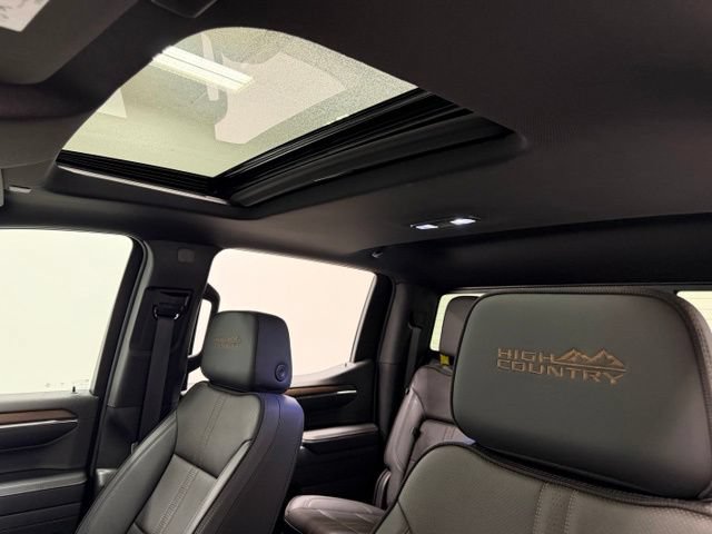 Certified 2024 Chevrolet Silverado 1500 High Country w/ High Country Premium Package AWD/4WD image 18