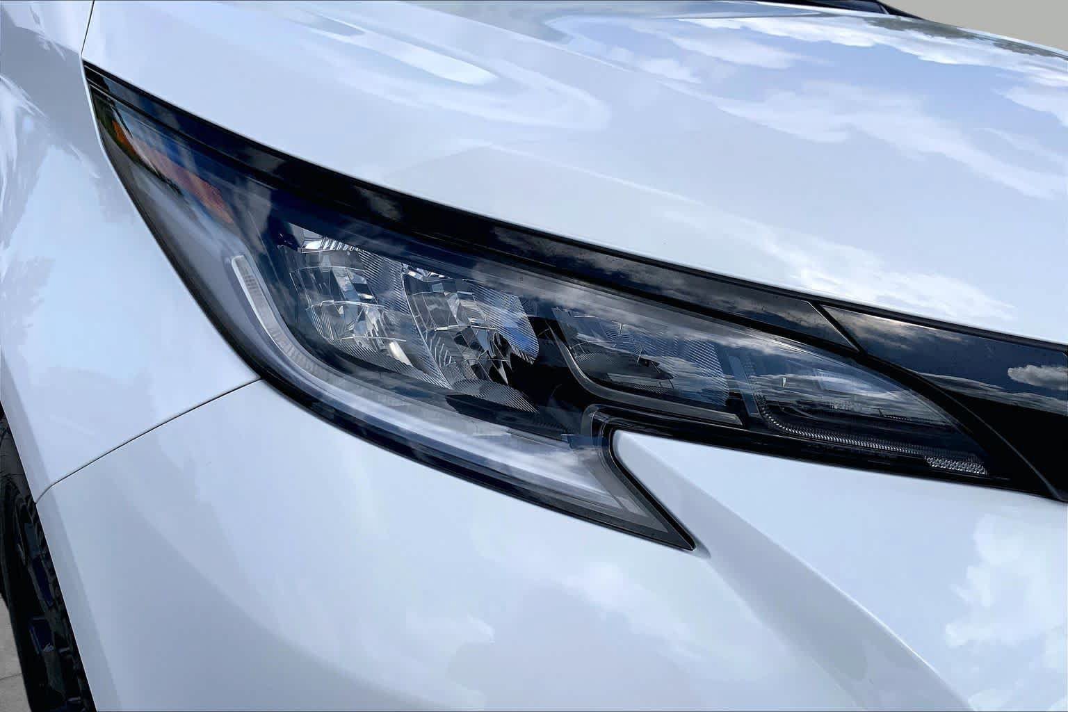 Certified 2026 Toyota Sienna XLE Woodland Edition AWD/4WD image 27