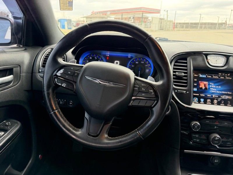 Used 2016 Chrysler 300 S image 9