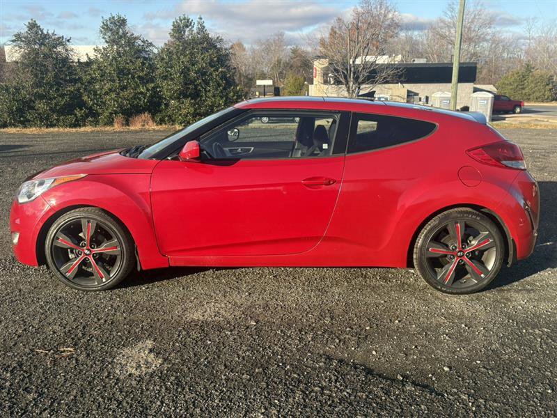 Used 2017 Hyundai Veloster Value Edition image 2