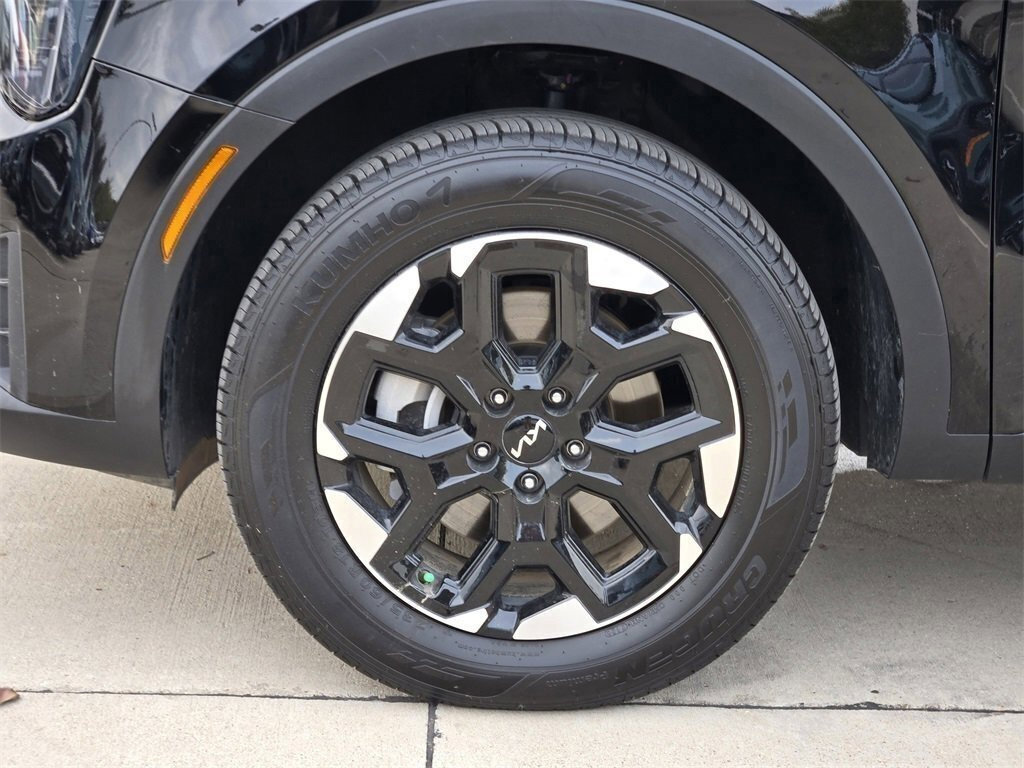 New 2025 Kia Sorento S image 9