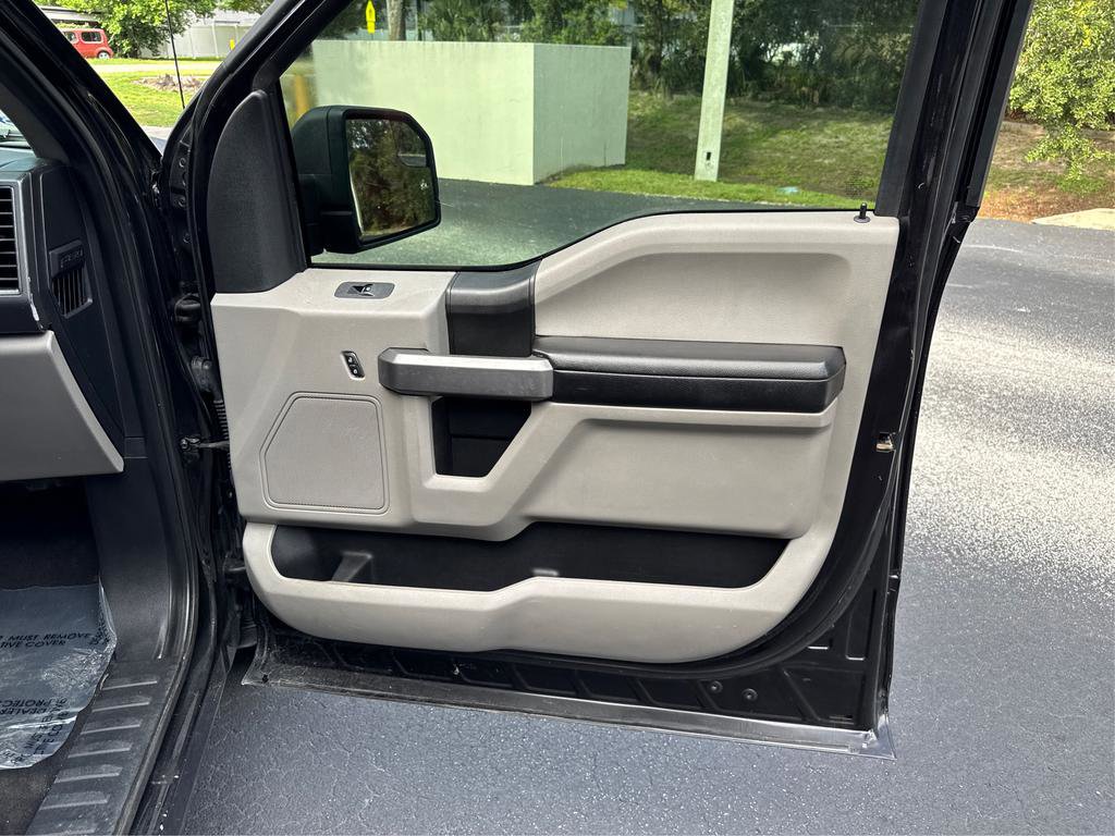 Used 2020 Ford F150 XLT image 24