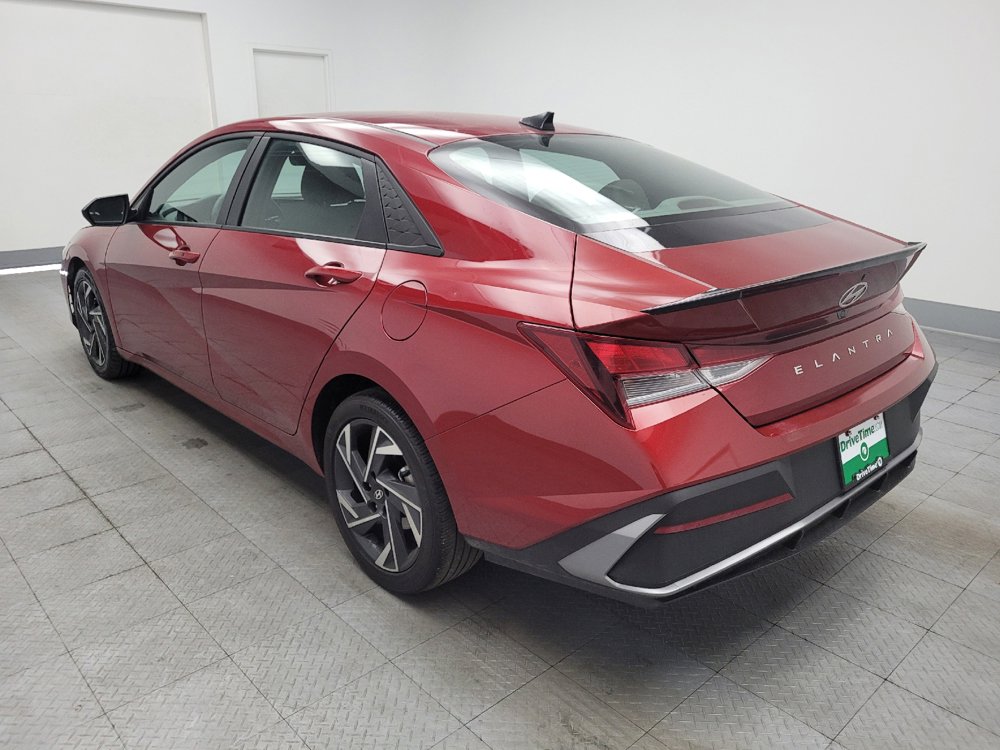 Used 2025 Hyundai Elantra Sport FWD image 5