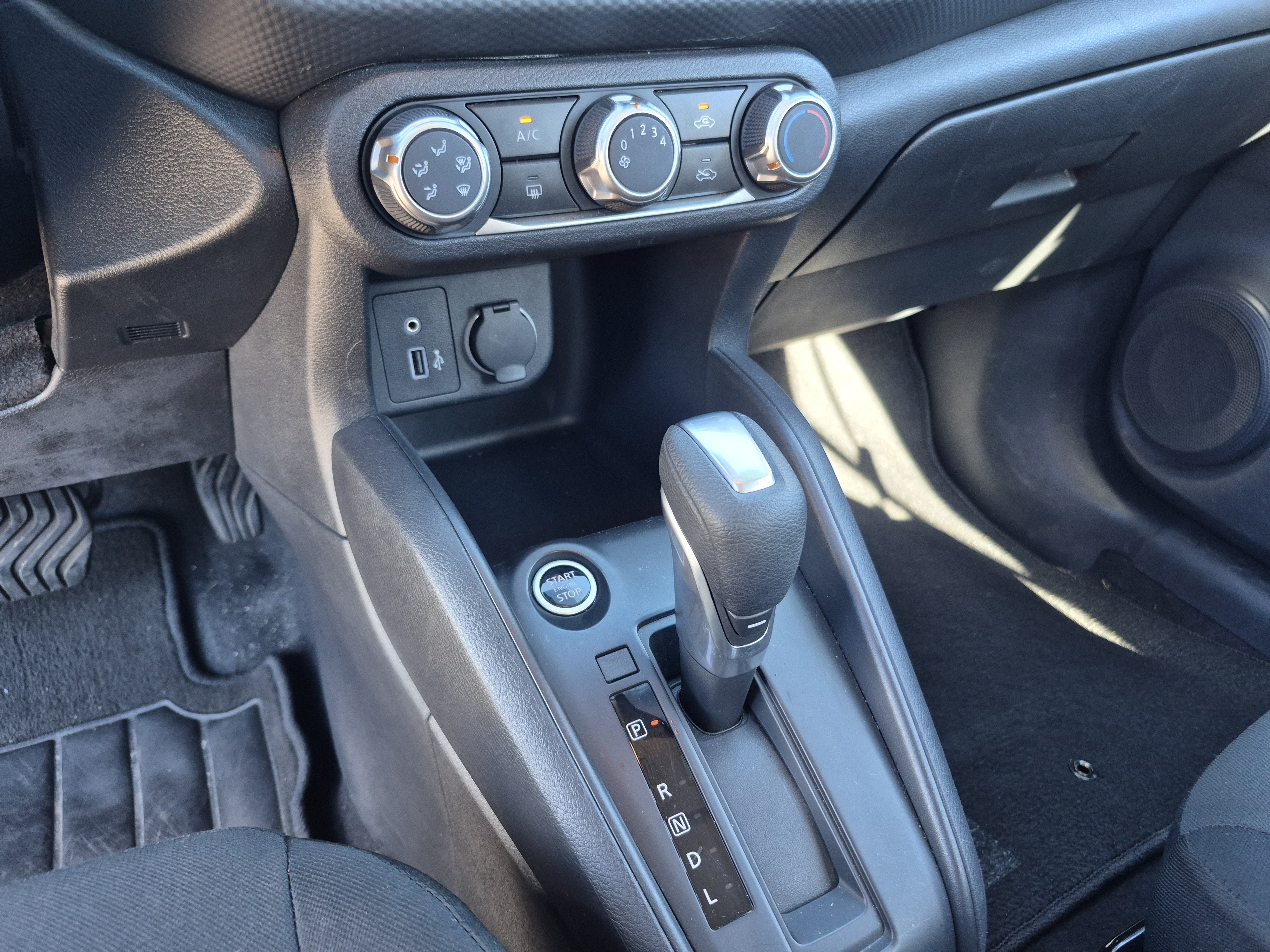 Used 2024 Nissan Kicks S FWD image 12